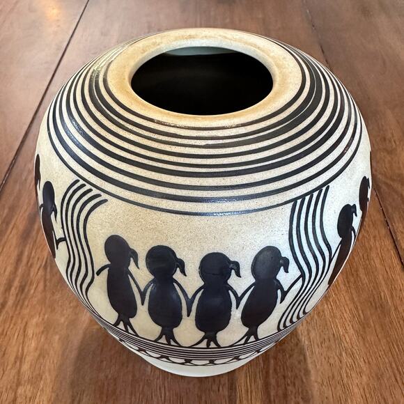 Saura or Warli Indian Tribal Folk Art Black Cream Ceramic Vase Urn w Children - Picture 4 of 13